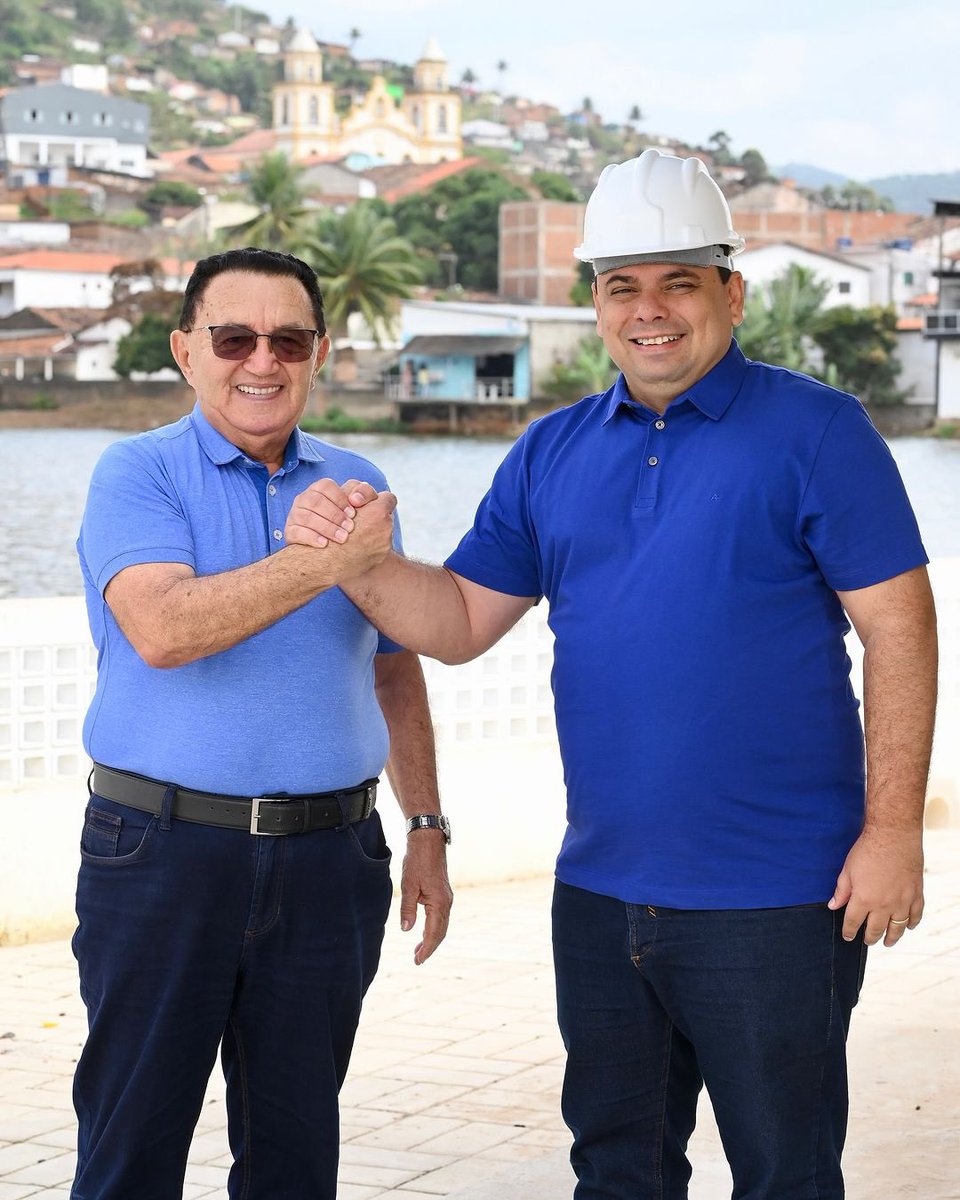 FernandoAGPB's tweet photo. Estaremos sempre juntos para continuar o trabalho que vem dando certo em Alagoa Grande.

#Vote 1️⃣1️⃣ https://t.co/Y4VdxFT7Iz