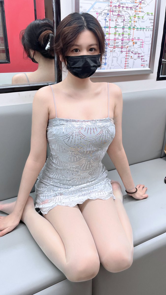 在电车上不会被痴汉猥亵吧？如果没有的话麻烦帮我找一个，或者你来当

@KawasawaSen 
@ToBulaer 
@ToBulma 
@BulmaList https://t.co/NcycksqL3B