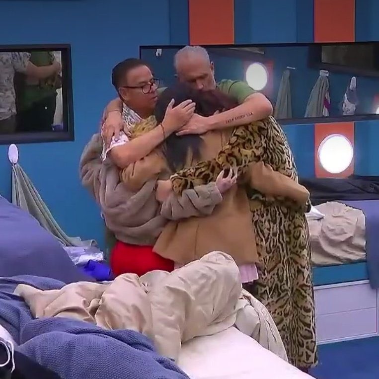 ARATH SE QUEDA TENEMOS LA FINAL DEL 5 y QUE CHINGUE A SU PUTA COLA EL AM

LA FINAL DE 5 EXISTE 🩵 TEAM MAR VA A GANAR ESTE MUGRERO

NOS VAMOS CON ARATH