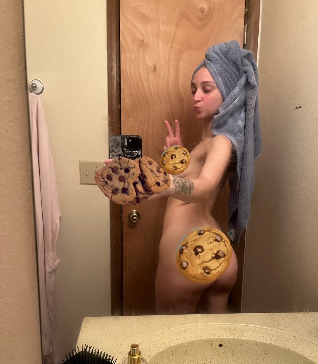 Remember to check out my new shower post on OF🩵 or buy my shower package just message me 🧼💦