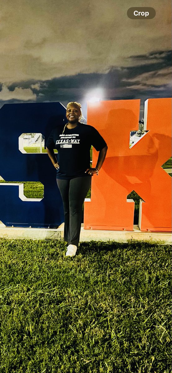 Our AC and head volleyball coach ⁦<a href="/madisonmarlins/">Madison HS, Houston</a>⁩ repping the #TexasWay