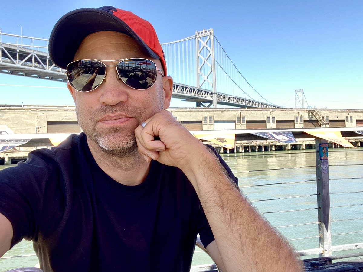 peterhartlaub's tweet image. Let’s do this @seamlessbayarea &amp;amp; @SFTRU! 

In in for #TransitMonth Ride Contest.

Goals: Beat all (elected) politicians in S.F., get in striking distance of @jeffreytumlin &amp;amp; finish with 25% of @renfromberkeley’s final tally.

First stop: @SFBayFerry to @RedsJavaHouse ⬇️

⛴️🚍🚊💯