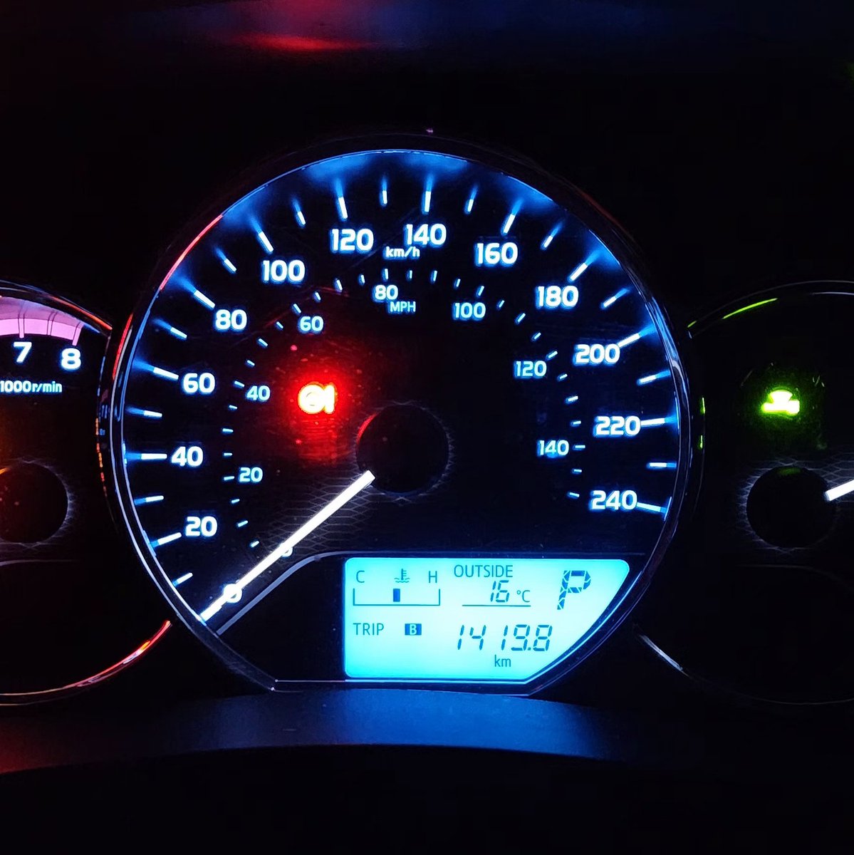 Gosh! 1419km (882miles) later I'm back home! Wonderful adventure I had this weekend with friends in the city again! 💜
Finally got to take the "new" car out for a long road trip this summer before its over! (and a stop at the duty free store for cheap different whiskey :3)
🚗