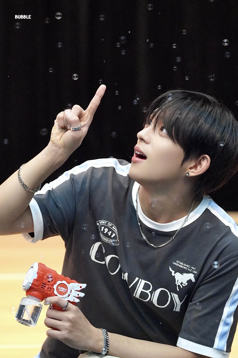 240901 점프업이엔티 팬싸

🫧🩶

#다크비 #디원 #장동일 #DKB #D1 <a href="/DKB_BRAVE/">DKB_OFFICIAL</a>