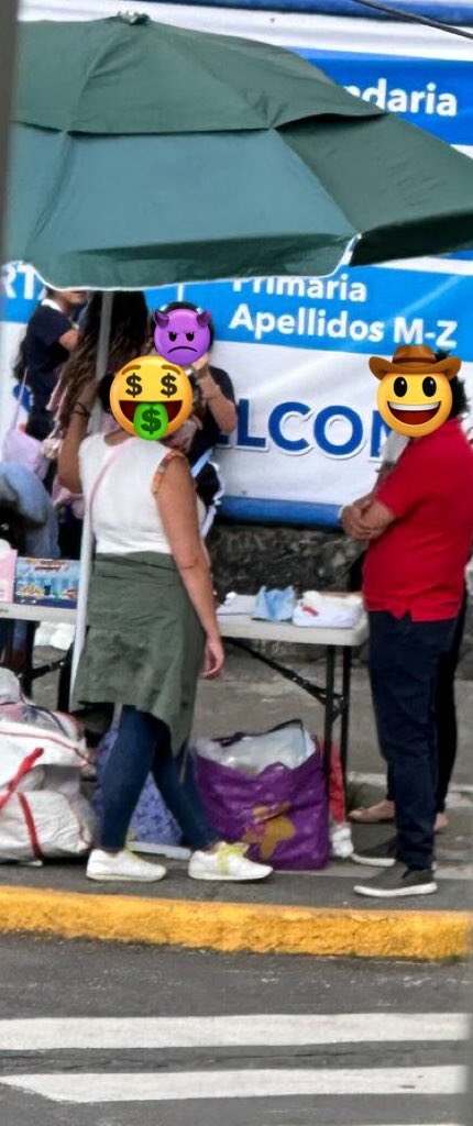 ParqueCuauhtemocToriello (@parqcuauhtemoc) on Twitter photo A raíz del inicio de operaciones del Instituto Tlalpan, ambulantes llegan a <a href="/ParqCuauhtemoc/">ParqueCuauhtemocToriello</a> obstruyendo los pasos peatonales de la obra inconclusa de <a href="/TlalpanAl/">Alcaldía Tlalpan</a> <a href="/alfagonzalezm/">Alfa González</a>. Pedimos respeto al espacio público ❌NO QUEREMOS AMBULANTES❌ y concluir trabajos. A raíz del inicio de operaciones del Instituto Tlalpan, ambulantes llegan a <a href="/ParqCuauhtemoc/">ParqueCuauhtemocToriello</a> obstruyendo los pasos peatonales de la obra inconclusa de <a href="/TlalpanAl/">Alcaldía Tlalpan</a> <a href="/alfagonzalezm/">Alfa González</a>. Pedimos respeto al espacio público ❌NO QUEREMOS AMBULANTES❌ y concluir trabajos.