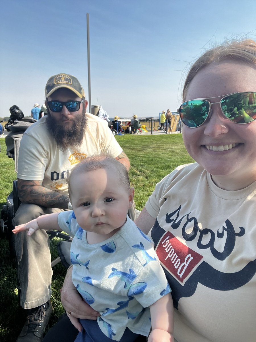 BrzozowskiRob's tweet image. Weekend for the books.