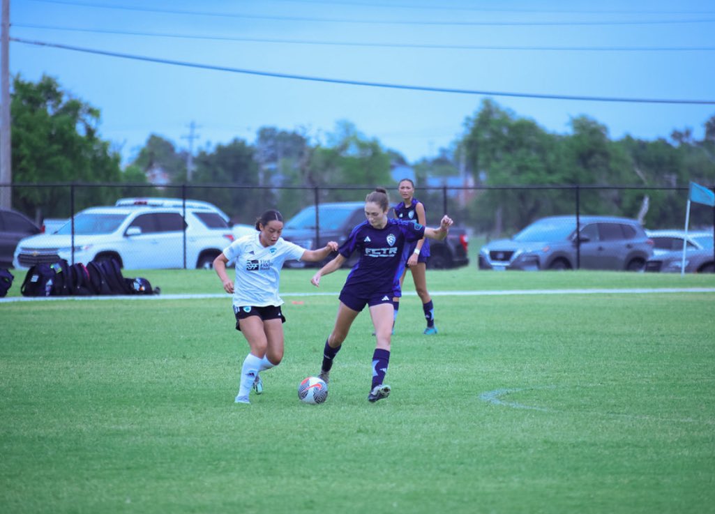 See how I kick the ball, very mindful, very demure. 😌