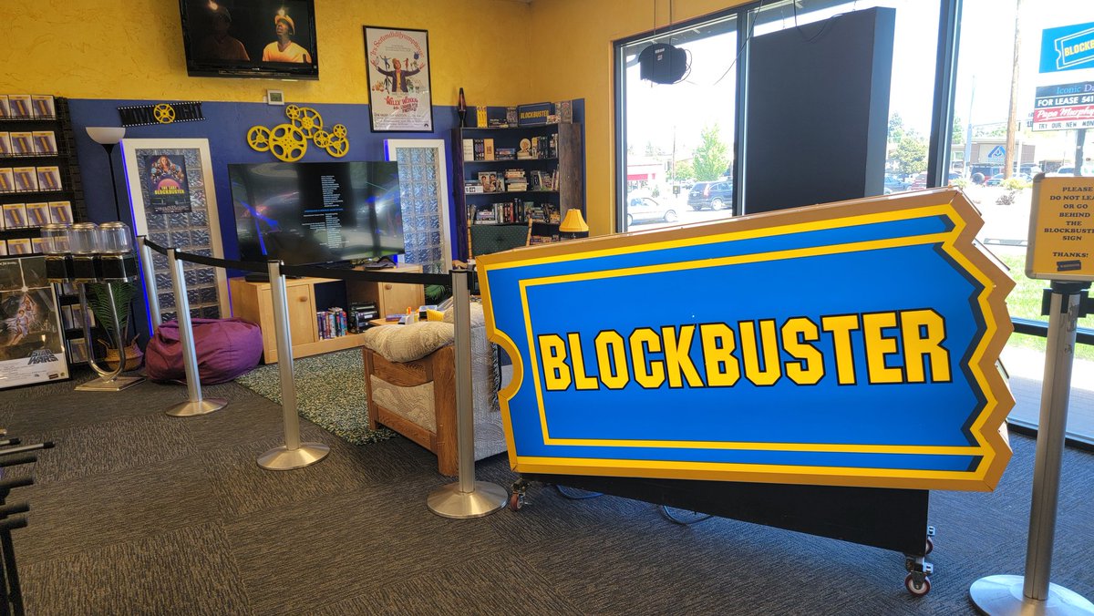 DotNetSuperhero's tweet photo. @Gryph911 @Nattfodd @mrsockandbop @blockbuster I took this photo this summer. https://t.co/t5Ex82QQNg