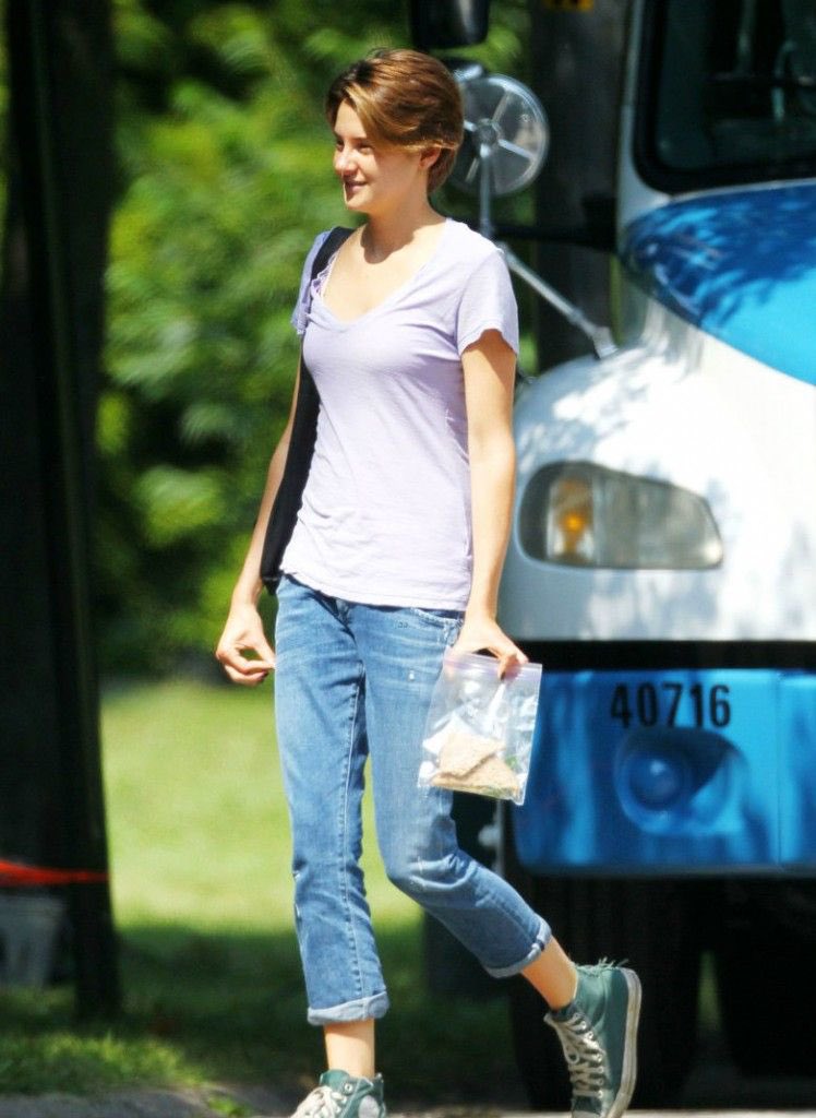 Like Im sorry but she dresses like she has cancer