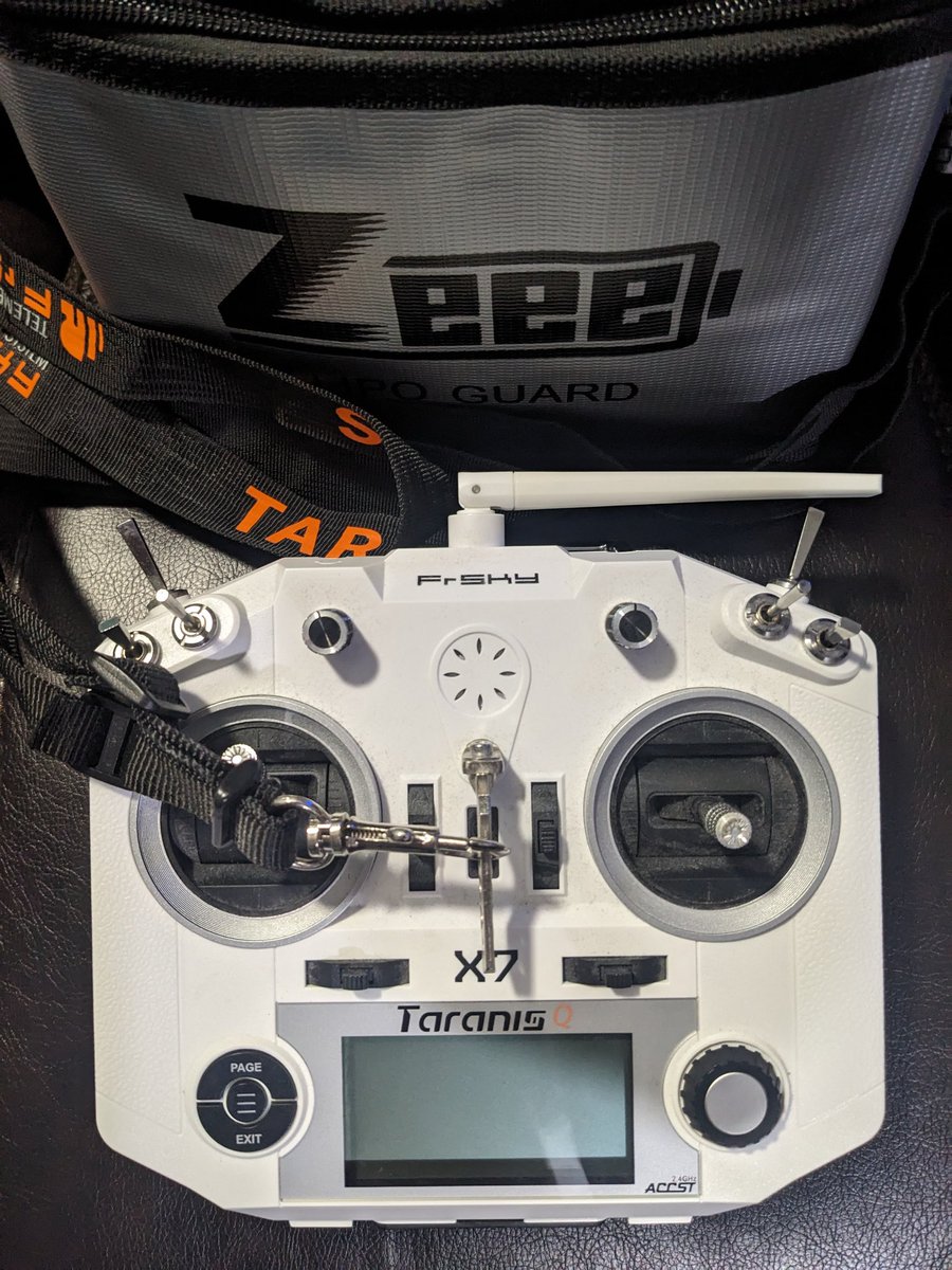 VectorRoll's tweet image. I got my #Eachine TYRO79 built. Aside from installing #BetaFlight I just need a receiver &amp;amp; I don&apos;t have a spare so I needed to order one.
I also realized the battery for my #FrSkyRC Taranis Q-X7 is completely dead. I hope I can get it to charge. If not I&apos;ll have to buy a new one.