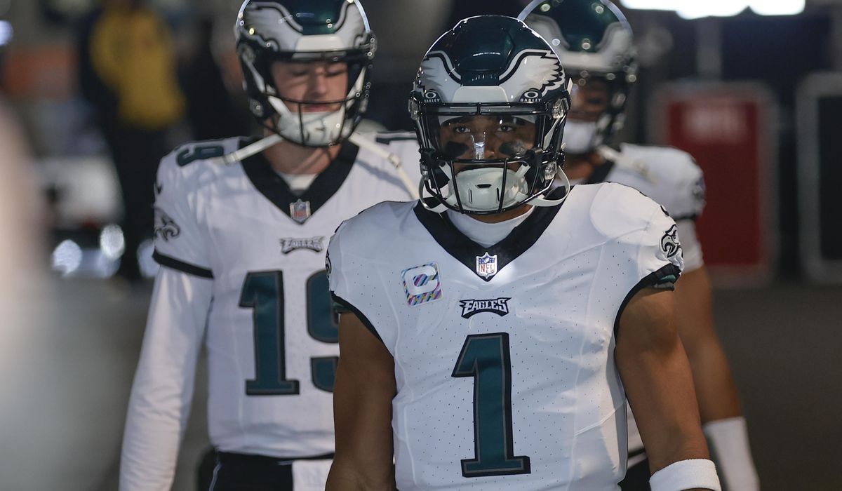 daylipolitics's tweet photo. Philadelphia Eagles say ads endorsing Harris for president are fake https://t.co/DGt8TdeaWH https://t.co/C2cwHJlly2