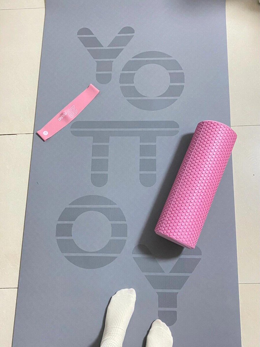 BlitheBernal2's tweet image. If you want to have a good figure, you must keep exercising.