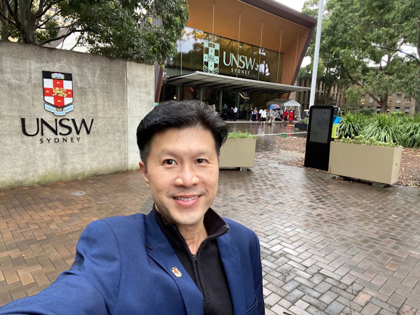 Advance Global Australians (@advance) on Twitter photo 🌏 Meet Joseph Kwok, a true embodiment of the #GlobalAustralian spirit! From his roots in Singapore to his journey through Sydney and back to Southeast Asia, Joseph has consistently showcased the values and culture of Australia across continents.
Article: advance.org/editorial/meet… 🌏 Meet Joseph Kwok, a true embodiment of the #GlobalAustralian spirit! From his roots in Singapore to his journey through Sydney and back to Southeast Asia, Joseph has consistently showcased the values and culture of Australia across continents.
Article: advance.org/editorial/meet…