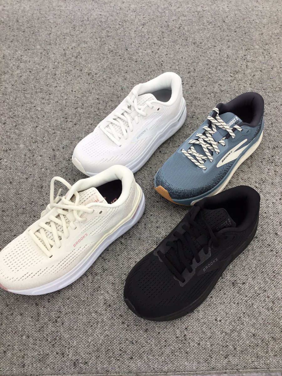 Artsports_Links's tweet image. #神戸マラソン まで残り74日
大会当日に履くシューズ決まりましたか？

本日発売の #GhostMax2 いかがですか？
大人気ブランド #BROOKS です。

グライドロールロッカーで接地から蹴り出しまでの移行をアシスト。クッションも最高😀

是非一度店頭でお試し下さい。
#アートスポーツリンクス梅田