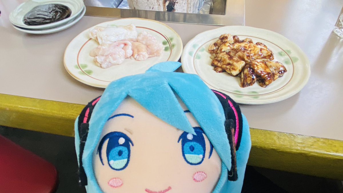 オフカブミーティングの買い出しついでに塩と味噌ホルモン食す。オフカブに送るのは松阪脇田屋本店の味噌ホルモンのヒモ半分、ホルモン半分(๑˃̵ᴗ˂̵)ﾉｼ🩵✨
#オフカブミーティング #松阪 #ホルモン