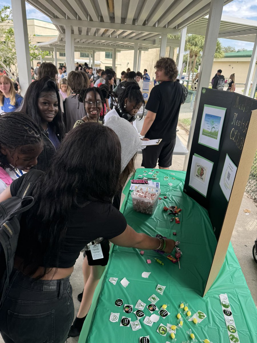 NotAloneDHS's tweet photo. DeLand High School Club Rush 2024! 

First meeting of the 24-25 school year will be announced soon,  so stay tuned!!!  

Please like and share…

#YouAreNotAlone #ItsOkToNotBeOk https://t.co/qucbJBglGv