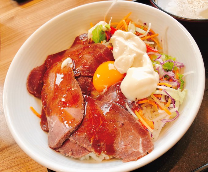 吉野家の「オーストリッチ丼」食べてきた 丼自体は美味しかったよ コスパとスープがあまりにも強大なラスボス過ぎて評価に苦しむ