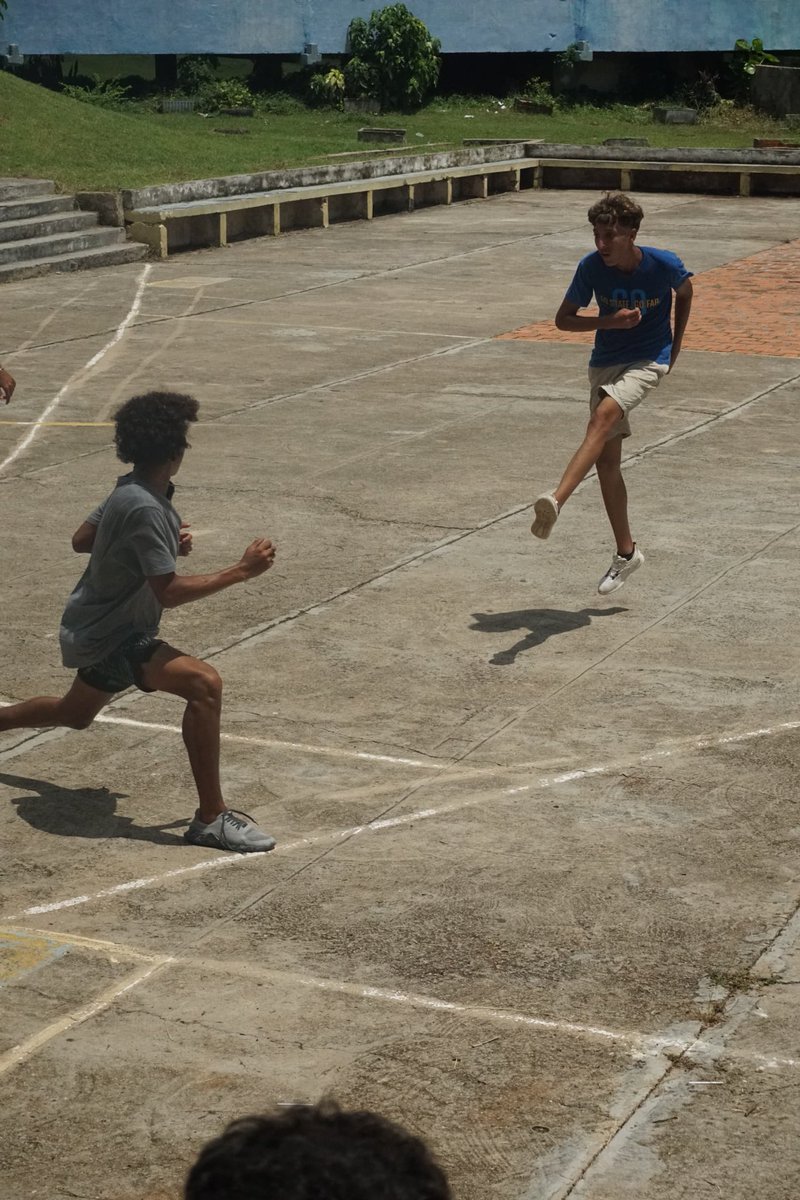 ⚽🏆|| Comenzó hoy en el <a href="/ipvcecarlosmarx/">IPVCE Carlos Marx</a> el evento deportivo de fútbol "Mundial IPVCEÑO 2024" ⚛️.
📍En el primer partido amistoso resultaron ganadores🥇 los equipos  Argentina🇦🇷 y Brasil🇧🇷, quienes compitieron contra URSS⚒️ y Suiza🇨🇭; respectivamente.

 📲whatsapp.com/channel/0029Va…