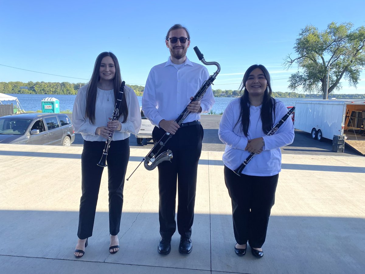 millikinclar's tweet photo. It was the coolest temps for the Labor Day Pops concert in a long time… in the words of one student: “It’s a miracle.” 😂

Congratulations to Julia, Bradley and Isabella!

#MakeItMillikin #millikinclarinet https://t.co/5VhtXM9z5l