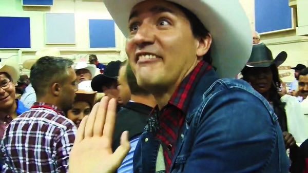 St34dyFr3ddy's tweet image. Lol! @JustinTrudeau 's a loser amongst other things like being a traitor, a clown, a criminal, a murderer, a #WEFpuppet, a tyrant, a groaper, a failure, a disgrace,  
...What else? 
Really thought, what a doofus!
Canada deserves much better.
#TrudeauMustGo 
#TrudeauForTreason