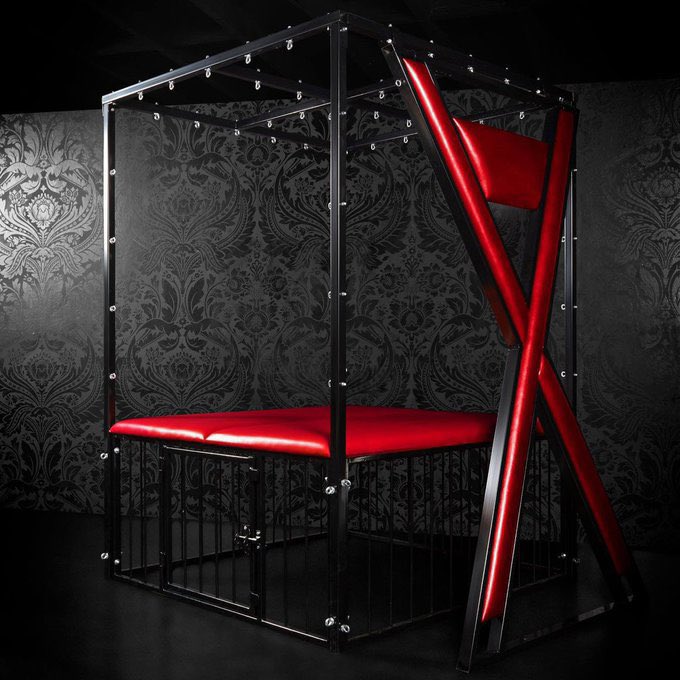 As well as the venue&rsquo;s already installed dungeon kit, BENCHMARXX are setting up a selection of their<a href="/tag/femdomretreat24"class="tags"><span>#femdomretreat24</span></a>