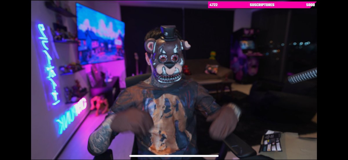 EsquizoXCry's tweet photo. Gracias por el stream de hoy @xCryboy Nos reímos mucho y pasamos una noche incre! Nos llena de orgullo ver que realmente disfrutas lo que haces! Pronto necesitarás otro mueble porque te juro que se vienen muchísimos más premios! Que paces linda noche, nos vemos mañana! 🖤🫂 https://t.co/OpbYZ54ZQ9