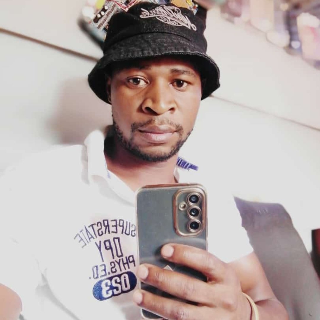 BandaMikell's tweet photo. Yesterday was my birthday..l really enjoyed thanks farm for being there....l appreciate you all. https://t.co/6WyQZQ4bDd