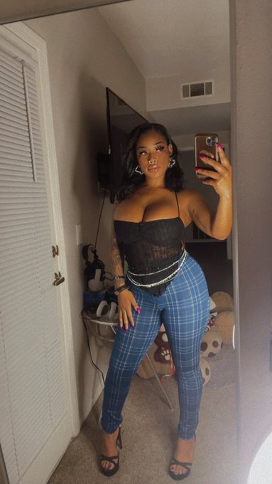 Watch K. Winn ✨👸🏾's leaked NSFW photo on TwXstars