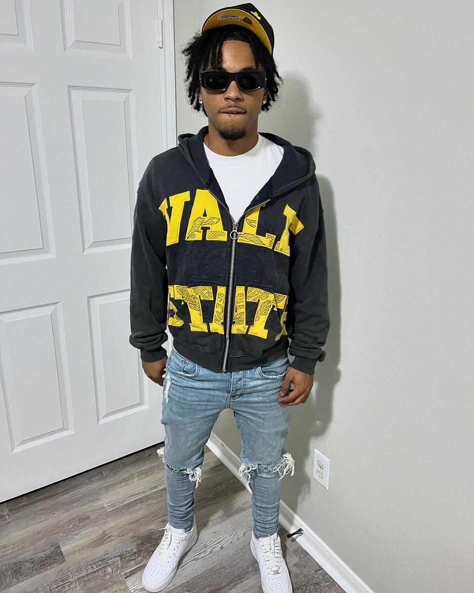 isotitus's tweet photo. sept 3rd. 🏚️ #realniggaholiday https://t.co/3ZcP4X6ok6
