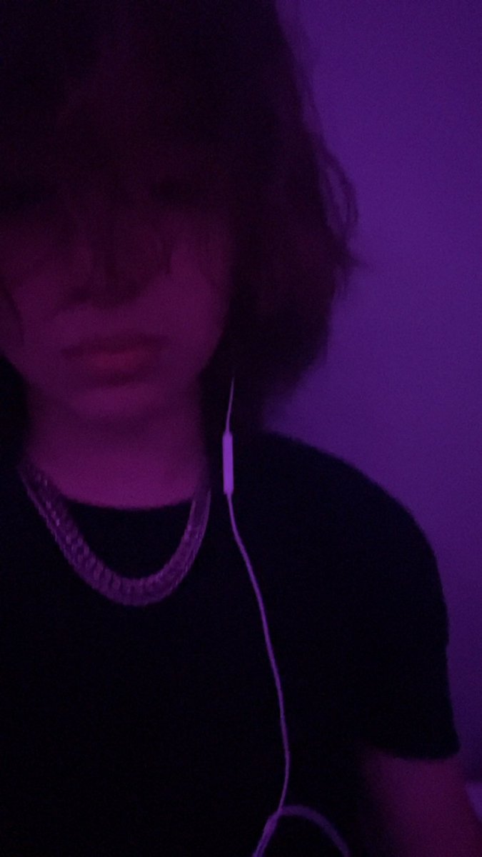 TheyHateMe_x's tweet photo. i need more twitter clout https://t.co/OAogoIas9P