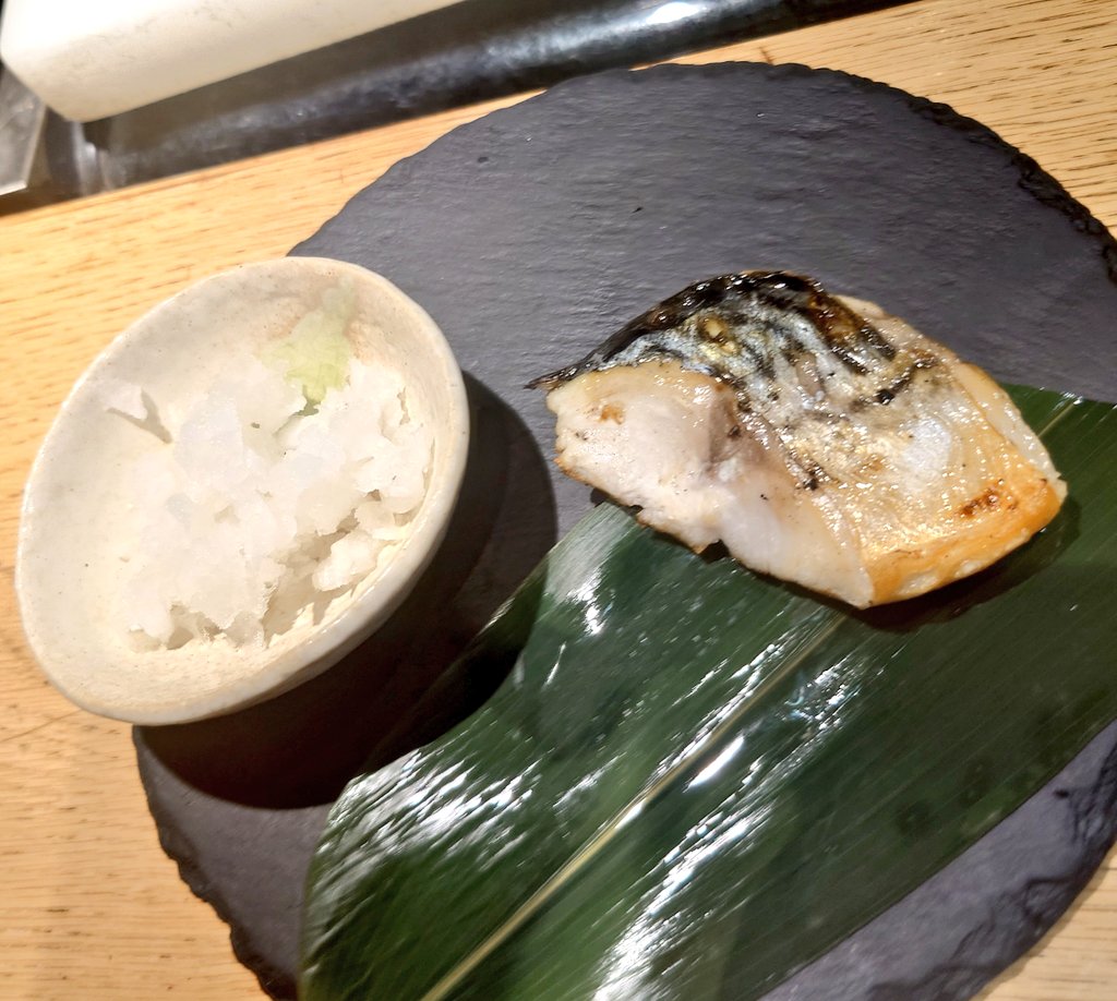KAZUYAGIMA1's tweet photo. 【先日のランチ】
焼乃魚島の"新“焼魚定食

娘の誕生日祝い
家族親戚とランチで御祝
白米が旨い
アラ汁が旨い
魚が旨い
ハイ優勝!!

焼き魚とお鮨専門店 焼乃魚島
@yakino.uojima

#ララランチ
#久茂地
#焼乃魚島 https://t.co/Rz1WvmagF4