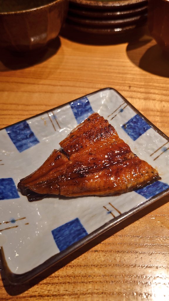 KAZUYAGIMA1's tweet photo. 【先日のランチ】
焼乃魚島の"新“焼魚定食

娘の誕生日祝い
家族親戚とランチで御祝
白米が旨い
アラ汁が旨い
魚が旨い
ハイ優勝!!

焼き魚とお鮨専門店 焼乃魚島
@yakino.uojima

#ララランチ
#久茂地
#焼乃魚島 https://t.co/Rz1WvmagF4