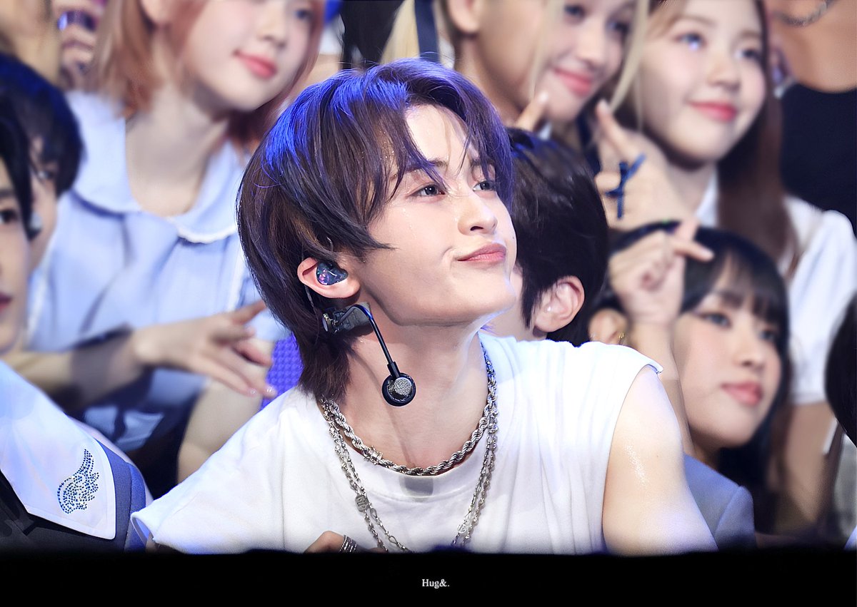 hugand82's tweet photo. 240822 케이월드드림어워즈 마크 
푹푹 🤏🏻
#마크 #MARK #マーク https://t.co/6Vys1Gd5uB