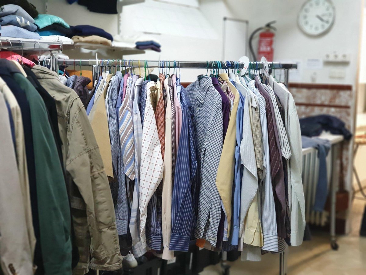 CentreAssis's tweet image. Fes voluntariat a ASSÍS ❗Busquem persones organitzades pel nostre centre d'atenció a persones en situació de sense llar.

- Tasques de rober i emmagatzematge
- 1 dia a la setmana
- Horari a convenir

Escriu-nos a voluntariat@assis.cat
#ASSÍS #voluntariat #sensellarisme