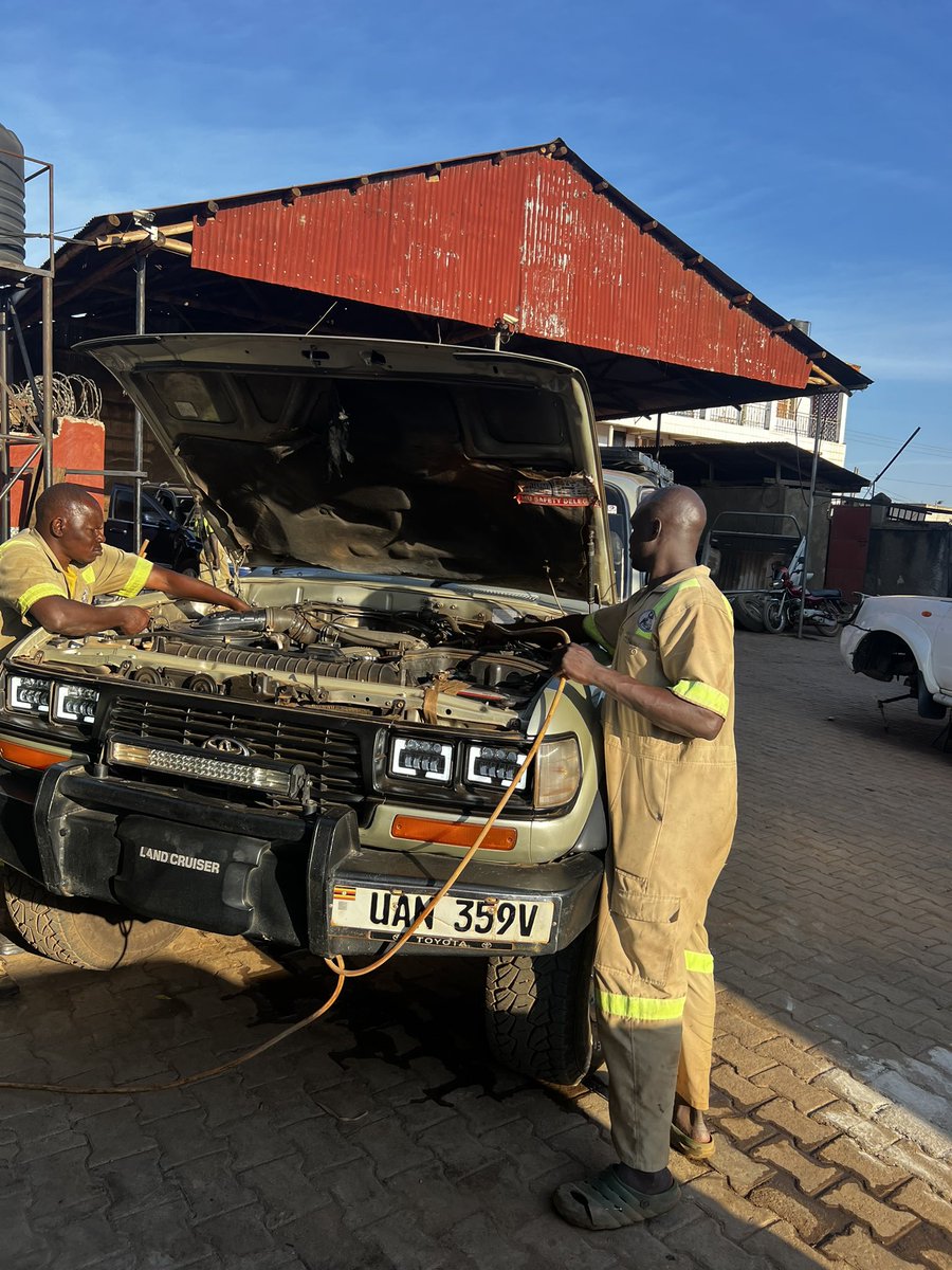 Buhangazi1's tweet photo. Appreciation Tweet to #Kirya of @CapitalAutotune 

Do you usually do a pre trip check or you just get out and drive off for those long country trips

Anyways for long trips always visit your mechanic for a simple check you never know what they could save you from

#KokoTheRhino https://t.co/SJyyvjlzwf