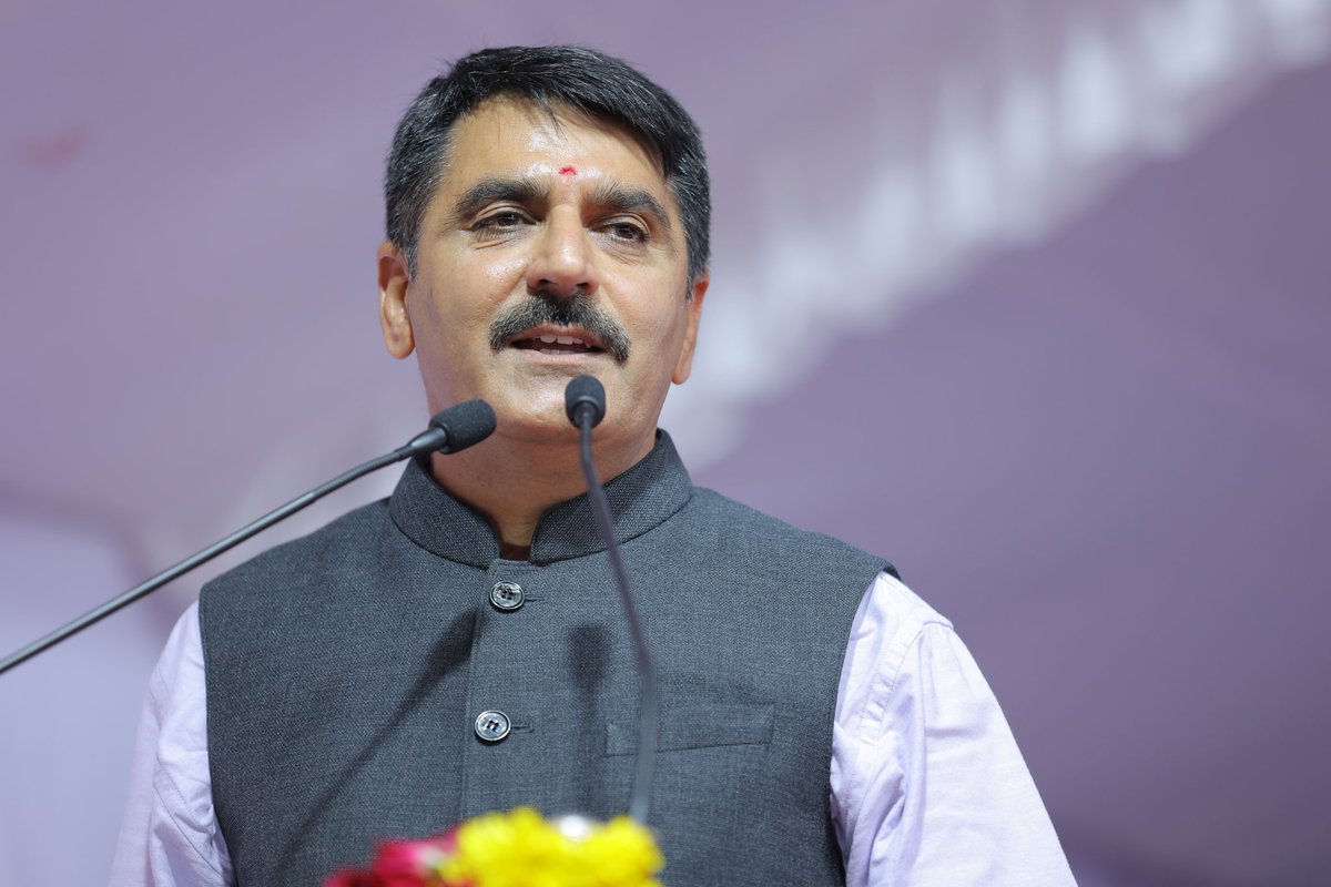 ChaudhryShankar's tweet photo. On this auspicious day of @SadhguruJV ji's birthday, we take a monumental step towards sustainable agriculture! Proud to launch our Banas Soil Testing Lab, Banas Save Soil Farmer Producer Organisation, and Banas Bio-Fertilizer Lab, empowering our farmers to nourish the land naturally. 

#SoilHealth #FarmersFirst  #SaveSoilMovement
