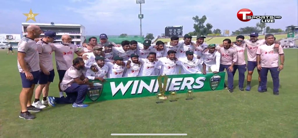 617617617a's tweet photo. So many awards for our boys😍
#BANvPAK https://t.co/ekhCSlEb4J