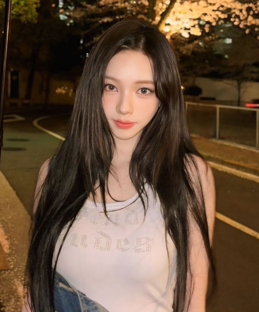 hourly karina (@hourlykrn) on Twitter photo 