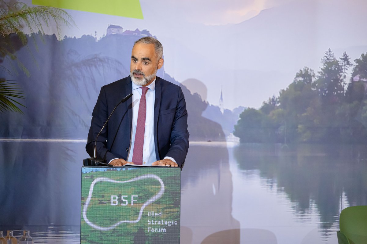 ETC_Corporate's tweet image. 🗣 Thrilled to be back in action at @BledStratForum 🇸🇮!

Our CEO, Eduardo Santander, highlighted in his keynote how data-driven solutions can help European destinations balance the needs of #travellers and #locals.

Thanks to @mgts_gov &amp;amp; @tourism_slo for the invitation! #BSF2024