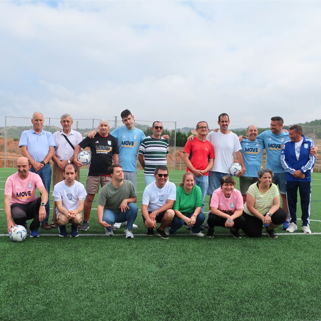 ataditeruel's tweet photo. El #FCTelevox ha presentado hoy un nuevo equipo formado por personas con #discapacidadintelectual usuarias de #ATADI, que competirán contra otros equipos aragoneses. Se prevé comenzar los entrenamientos en octubre. Gracias al FC Televox y a @futbolaragon por esta oportunidad. https://t.co/ZyU680NqJ2