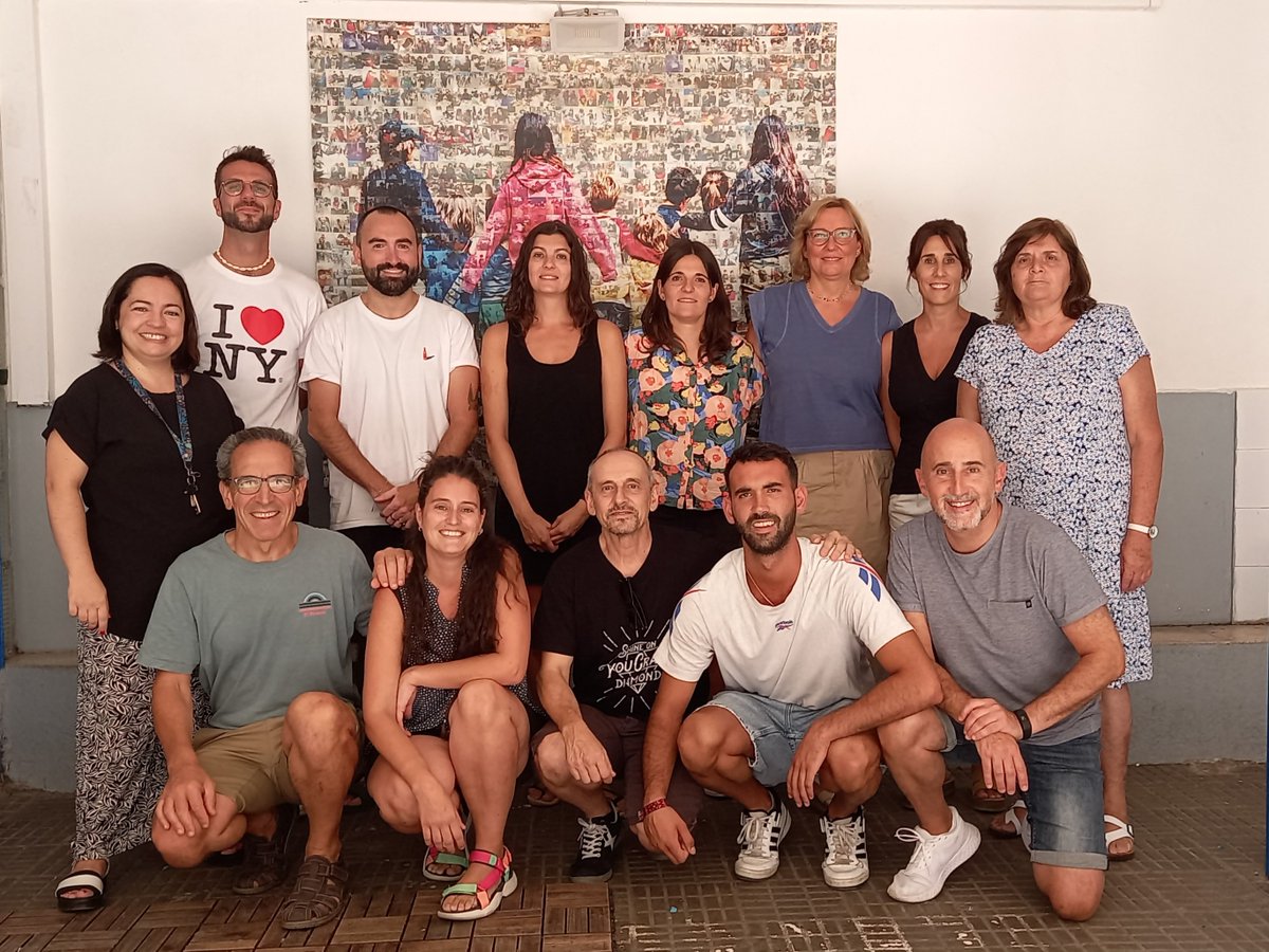 NouPatufet's tweet photo. Plens d'entusiasme i il·lusió, els equips d'infantil, de primària i d'ESO, donem la benvinguda al nou curs 24-25. 

#10anysNouPatufet #NouPatufet #EscolesCoop #FundacióTrams https://t.co/NHkqF7V02s