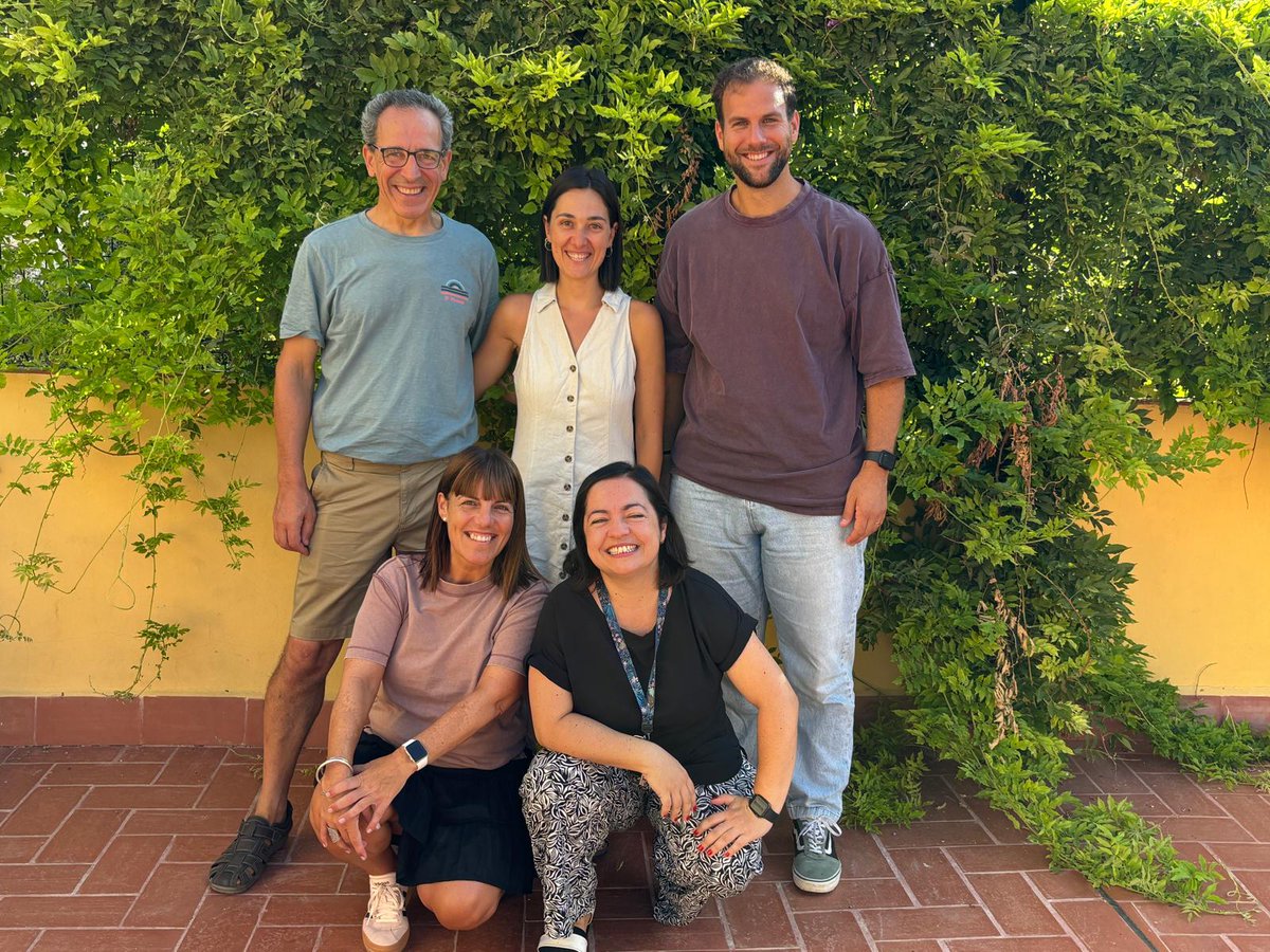 NouPatufet's tweet photo. Plens d'entusiasme i il·lusió, els equips d'infantil, de primària i d'ESO, donem la benvinguda al nou curs 24-25. 

#10anysNouPatufet #NouPatufet #EscolesCoop #FundacióTrams https://t.co/NHkqF7V02s