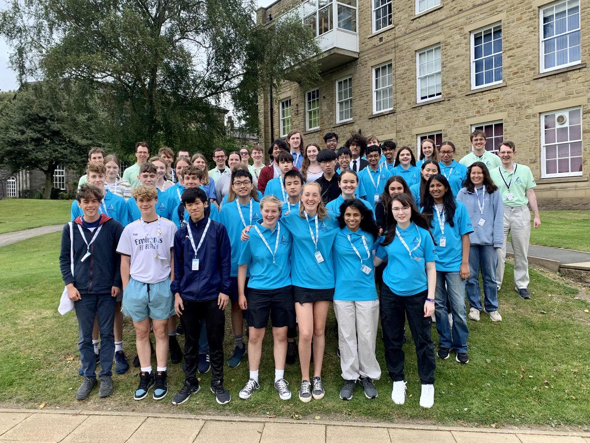Congratulations Indiana, who qualified for the UK Mathematics Trust’s summer school. Very impressive achievement 👏🏻👏🏻