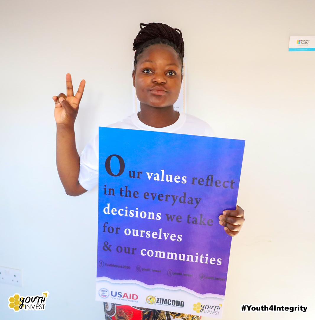 youth_invest's tweet photo. Meet Ruvimbo Kanzoto, our Integrity Coach from Mkhosana Township!
Ruvimbo believes that, โour values reflect in the everyday decisions we take for ourselves and communities.โ
#youth4integrity
#siyacorruption
#investingintheyouth https://t.co/dV3zPRehtJ