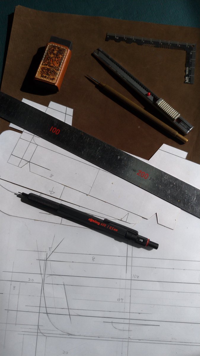 Masa7ru9's tweet photo. I made a pattern for a pen case with Rot-ring600, it is indeed a mechanical pencil for drafting! https://t.co/uh1Hk8vC0f
