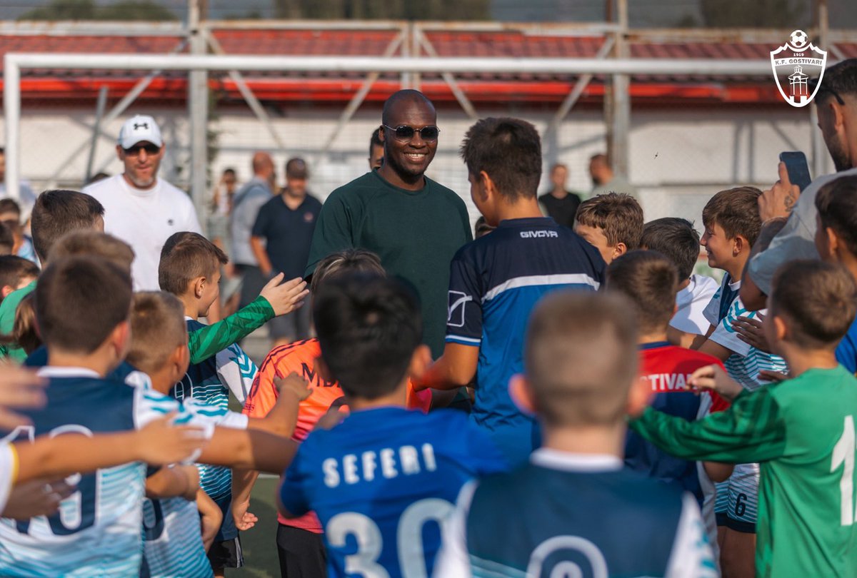 Our Sporting Director Moussa Sow, recently visitied the KF Gostivari Academy, where he had the pleasure of meeting our talented young players. Enjoy these highlights featuring Moussa Sow’s interactions with the youth and their warm welcome 📸 

#MoussaSow #GostiGostivar