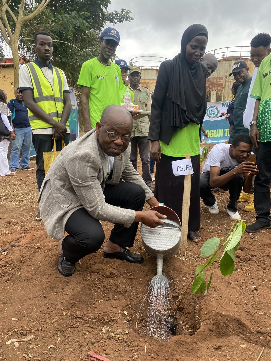 gliforumng's tweet photo. How about we start a Climate Action Trend!!!

Reply the post with the Climate Actions you taking even in your little way. #Oguntreeplantingday

#SDGs2030
#OneHealth
#ClimateJustice
#EcosystemRestoration
#zerohunger
#WASH
#NDCs https://t.co/Fe2s4eknWX