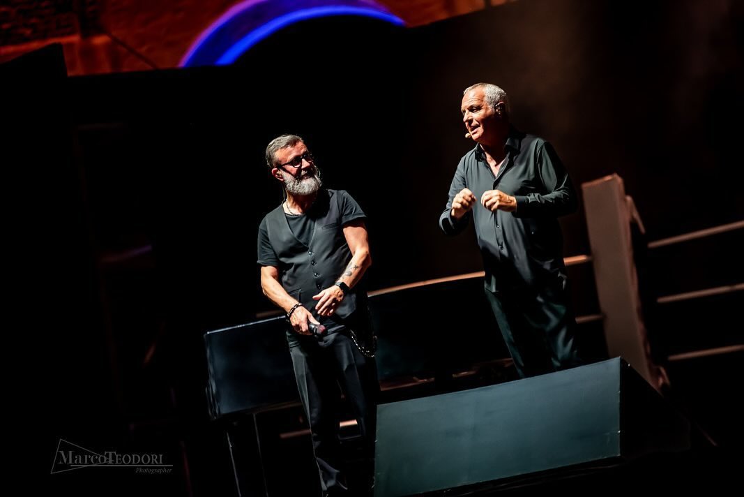 Giorgio Panariello (@giopanariello) on Twitter photo Grazie Toscana di averci fatto sentire profeti in patria!!
E stasera tocca agli amici di Macerata! Vi aspettiamo allo Sferisterio!! ❤️
Biglietti disponibili qui: friendsandpartners.it/in-tour/panari…
#PanarielloVSMasini <a href="/marcomasini64/">Marco Masini</a> <a href="/MomyRecords/">Momy Records</a> <a href="/concerto_music/">Concerto Music</a> <a href="/officialFandP/">Friends and Partners</a> <a href="/rtl1025/">RTL 102.5</a> Grazie Toscana di averci fatto sentire profeti in patria!!
E stasera tocca agli amici di Macerata! Vi aspettiamo allo Sferisterio!! ❤️
Biglietti disponibili qui: friendsandpartners.it/in-tour/panari…
#PanarielloVSMasini <a href="/marcomasini64/">Marco Masini</a> <a href="/MomyRecords/">Momy Records</a> <a href="/concerto_music/">Concerto Music</a> <a href="/officialFandP/">Friends and Partners</a> <a href="/rtl1025/">RTL 102.5</a>