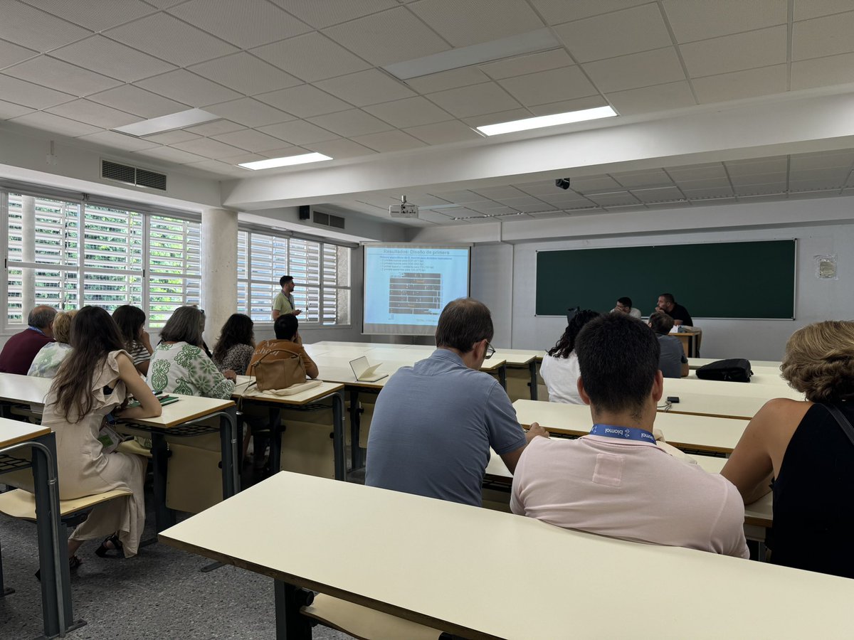 Iniciamos el curso académico con la asistencia al Congreso @socepa2024, gracias al apoyo de <a href="/CevaSanteAnimal/">Ceva Sante Animale</a> <a href="/uranovet/">URANOvet</a> <a href="/MSDAnimalHealth/">MSD Animal Health</a>  <a href="/BoehringerES/">Boehringer Ingelheim España</a> y al grupo de Veterinaria de la Universidad de Las Palmas de Gran Canaria <a href="/ECarreton/">Elena Carretón</a> <a href="/JAlbertoMontoya/">J. Alberto Montoya</a>, entre otras.