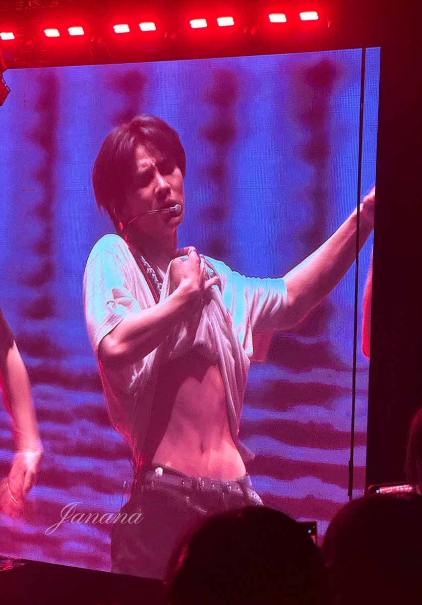 doiekunkun's tweet photo. there's a pic now :D

cr: 娜就渽说一遍 https://t.co/b7Vjolvgyq